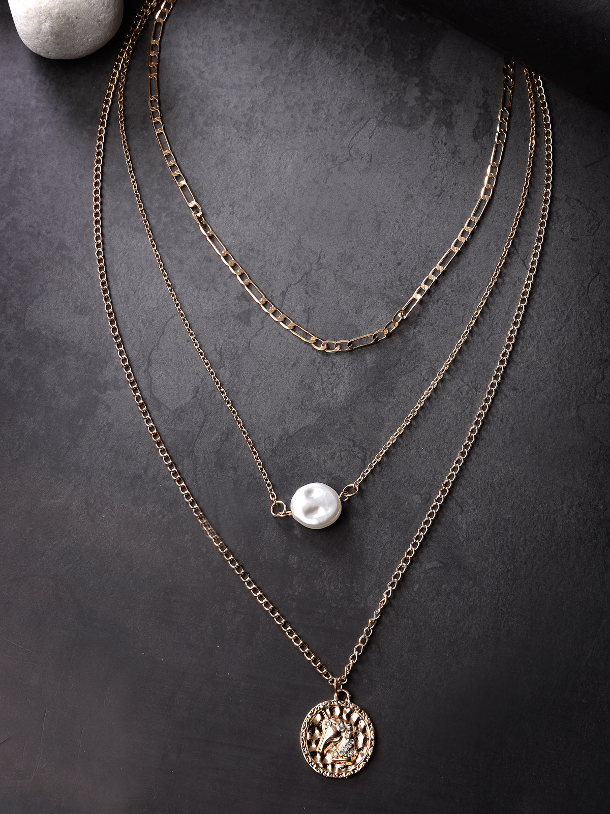 Scintillare by Sukkhi Lovely Gold Plated Metal Chain Pendant Necklace for Women & Girls |Birthday Gift for Girls And Women Anniversary Gift for Wife| Gifts Collection|N106580