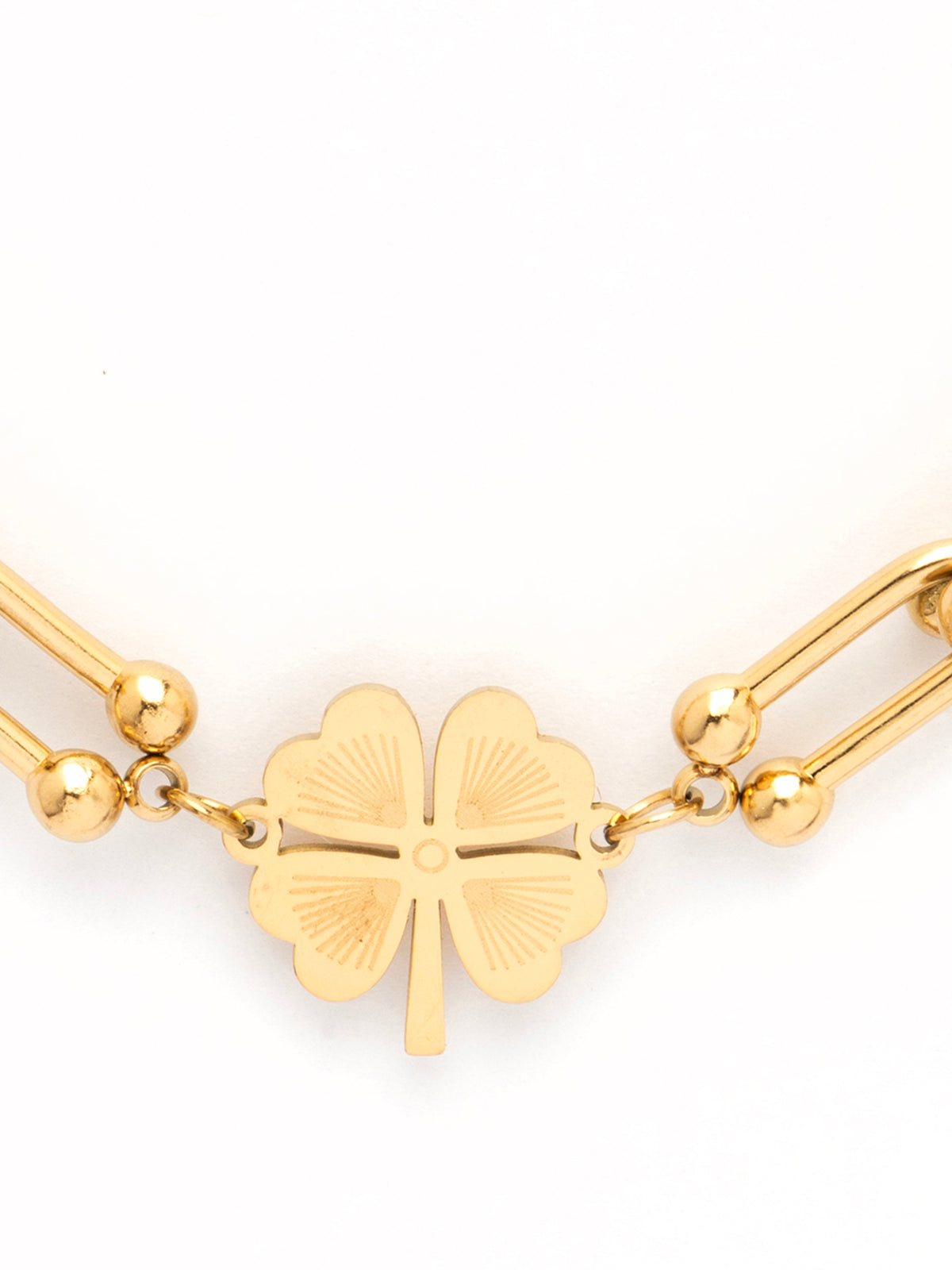 Scintillare By Sukkhi Clover Leaf with 18kGold Plated Stainless Steel Chain Pendant Necklace Jewellery for Women & Girls|Anti Tarnish Jewellery|Gifts for Wife Girlfriend Mother Sister|N107020