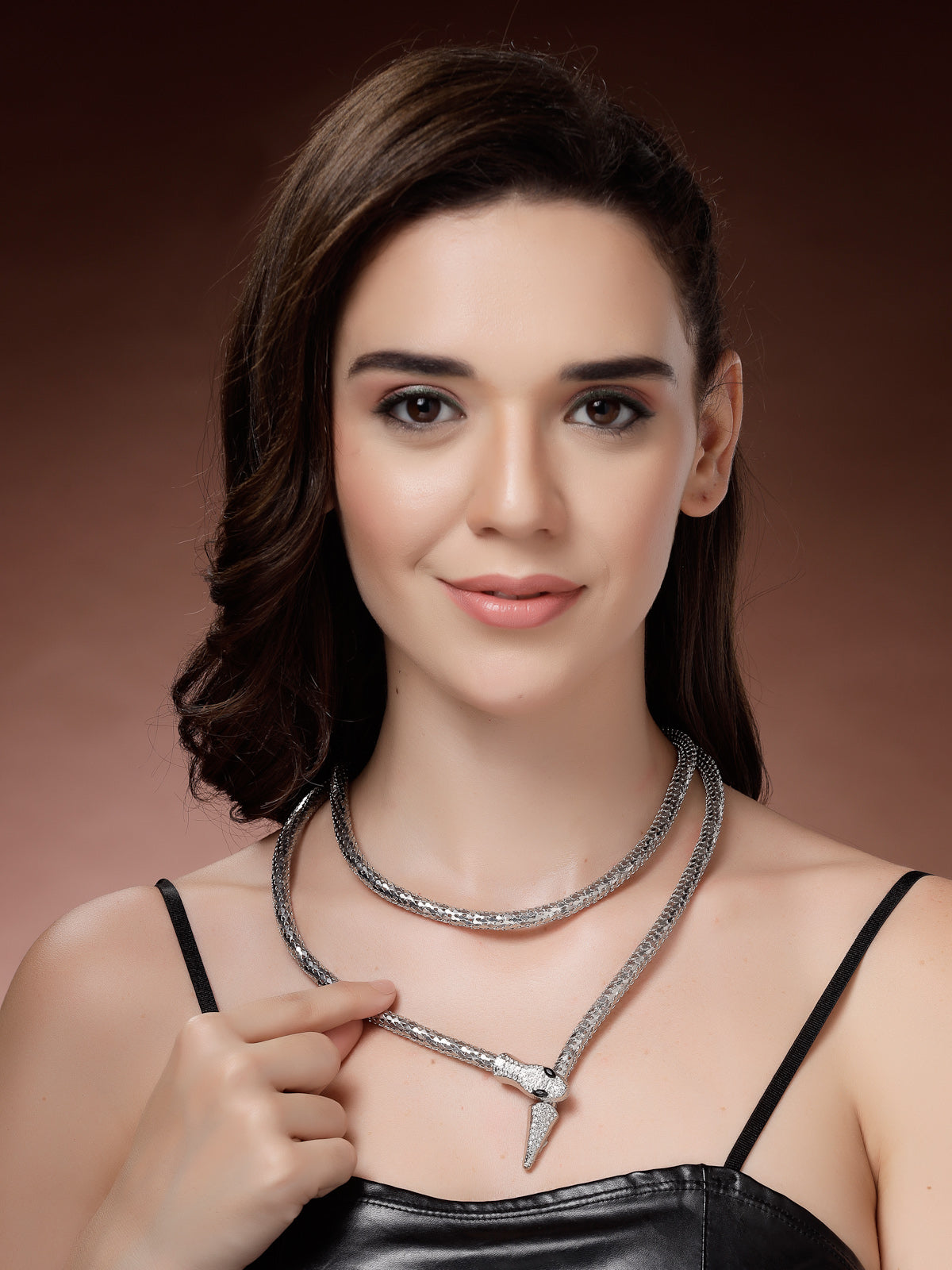 Scintillare By Sukkhi Eye Catchy Latest Stylish Crystal Embellishment Silver Choker Necklace for Women & Girls With Two In One Stylish Serpent Accessory Jewellery|N107103