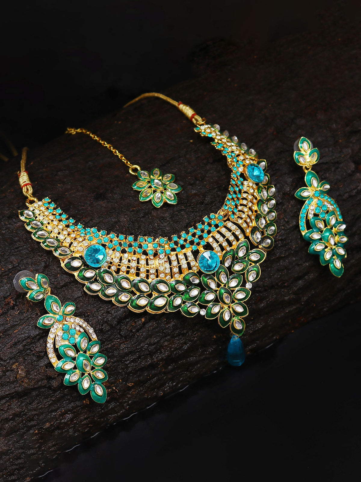Sukkhi Delightful Gold Plated Kundan Choker Necklace Set For Women N71695ADAP600