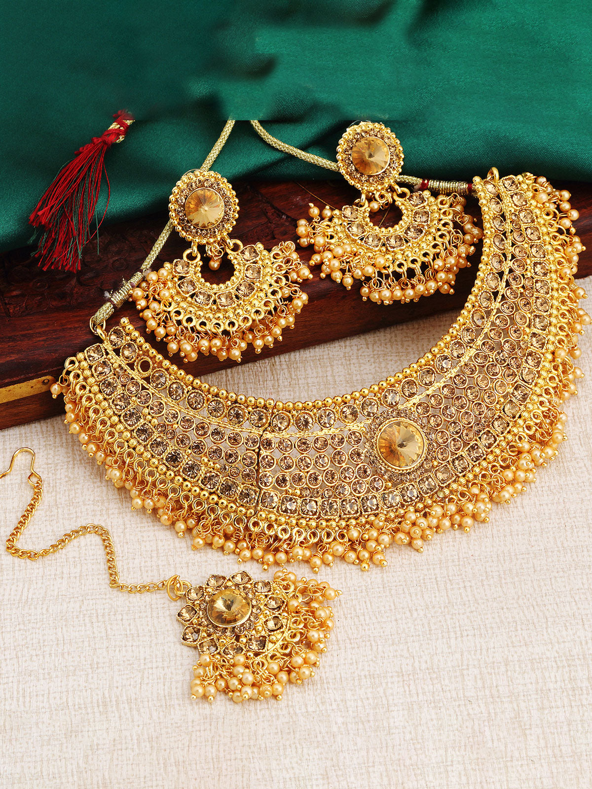 Sukkhi Traditional Pearl Gold Plated LCT Stone Choker Necklace Set For Women N72392ADHT112017