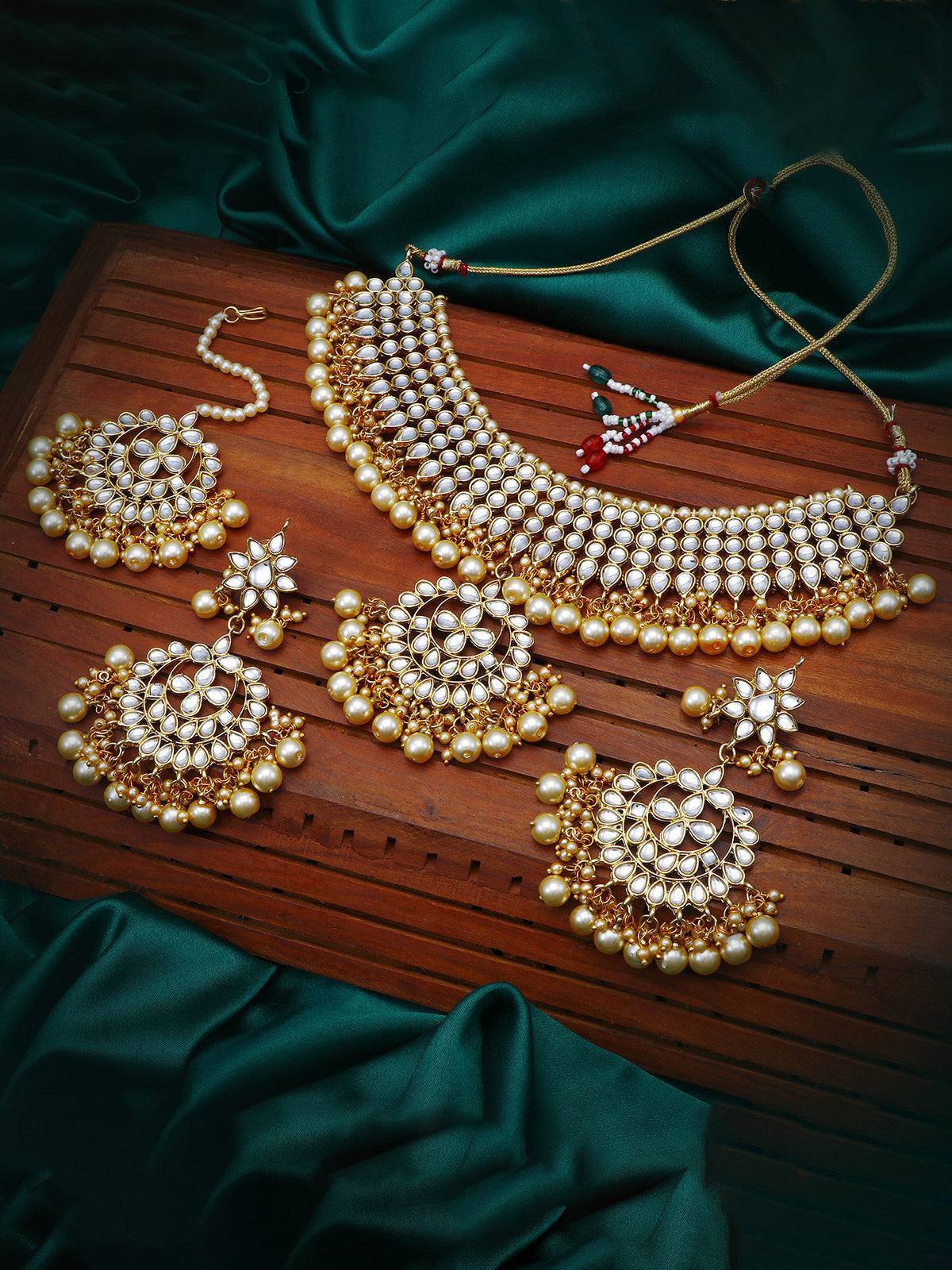 Sukkhi Trendy Kundan Gold Plated Pearl Choker Necklace Set for Women N73544