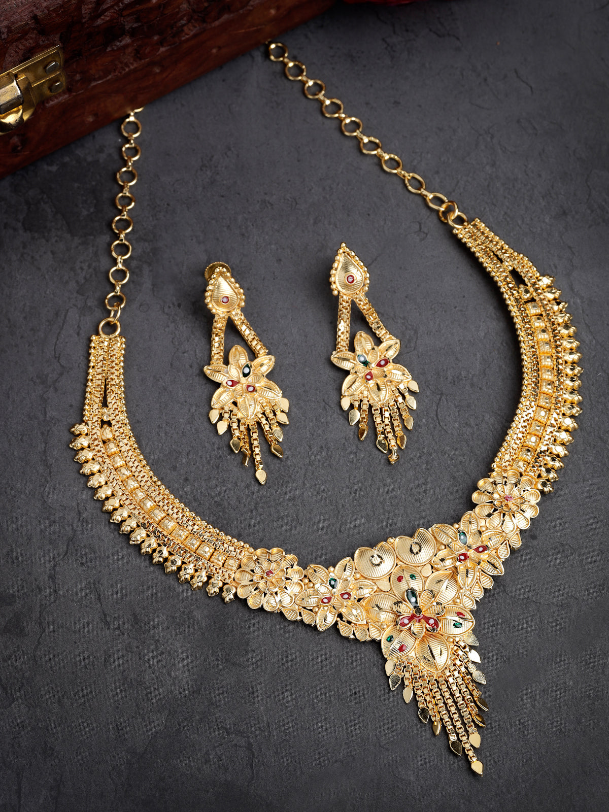 Sukkhi All-Season Trendy One Gram High Gold Plated With Red Green Meenakari Work Choker Necklace Set with Dangler Earrings Jewellery Set for Women & Girls|Set of 1|N73719