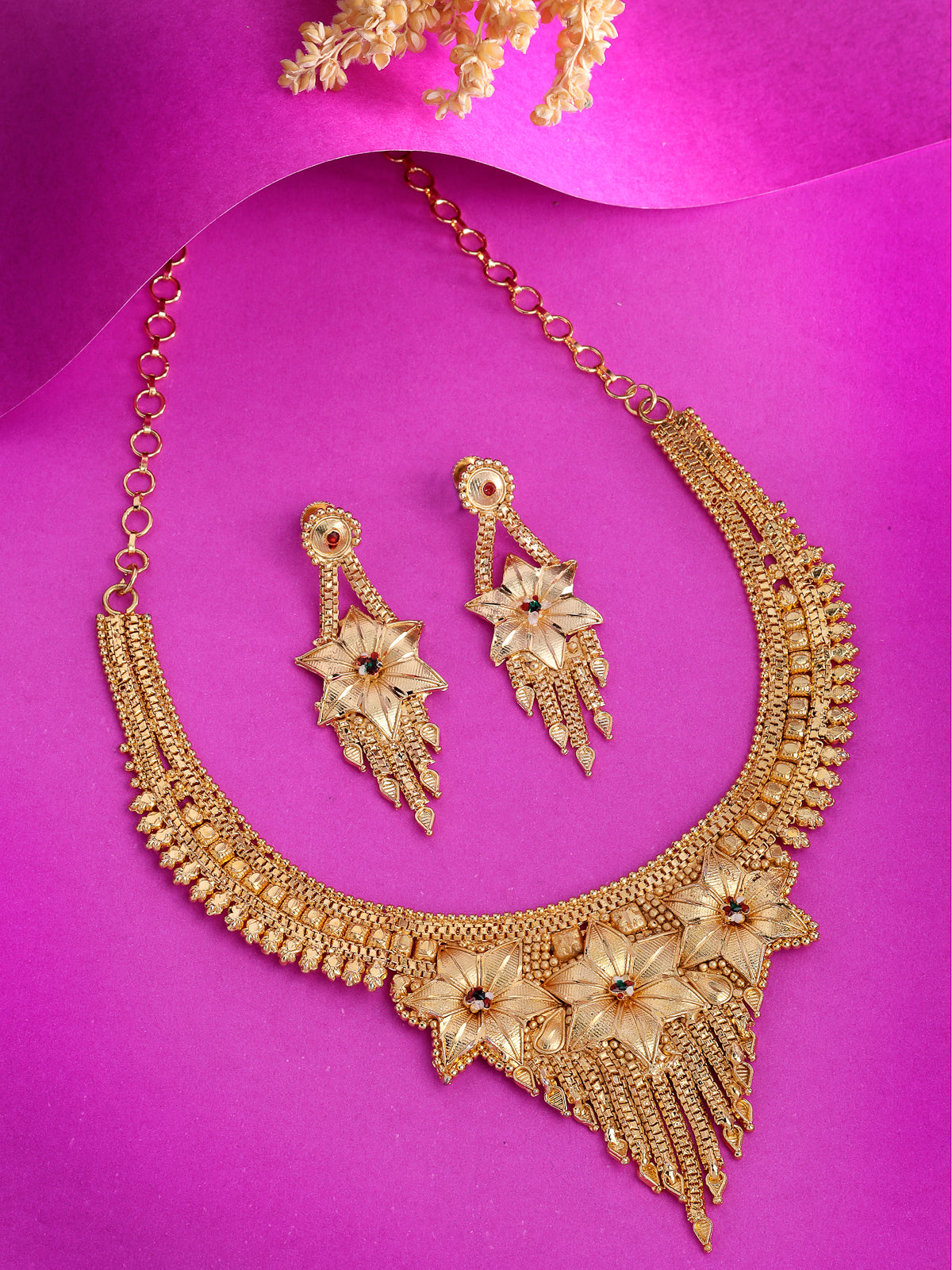 Sukkhi Ornamental 18k Gold Plated Floral Shaped With Adjustable Choker Necklace Set with Dangler Earrings Jewellery Set for Women & Girls|Set of 1|N73725