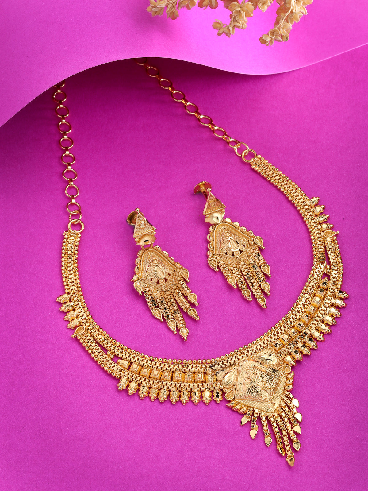 Sukkhi Trendy 18k Gram High Gold Plated Adjustable Choker Necklace Set with Dangler Earrings Jewellery Set for Women & Girls|Set of 1|N73740