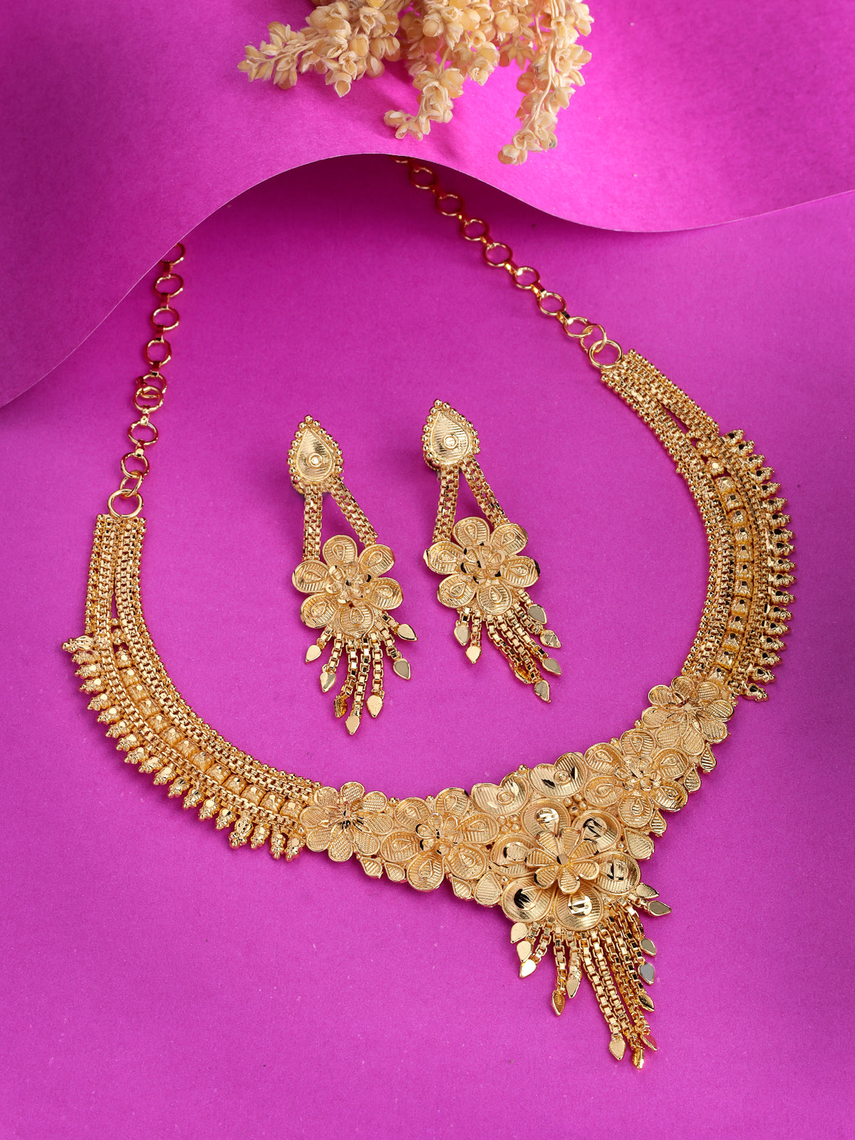 Sukkhi High-Class Traditional One Gram High Gold Plated with Floral Design Adjustable Choker Necklace Set with Dangler Earrings Jewellery Set for Women & Girls|Set of 1|N73750