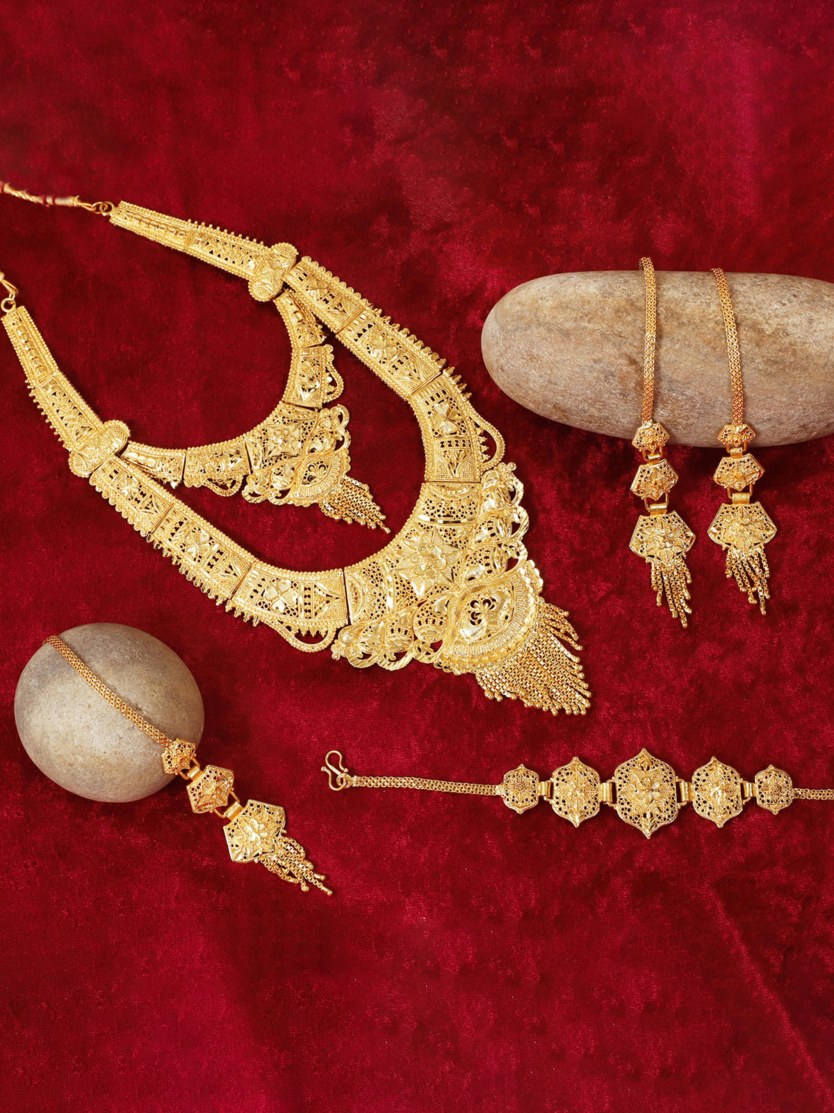 Sukkhi Luxurious 24 Carat Gold Plated Rani Haar Bridal Necklace Set for Women N83811