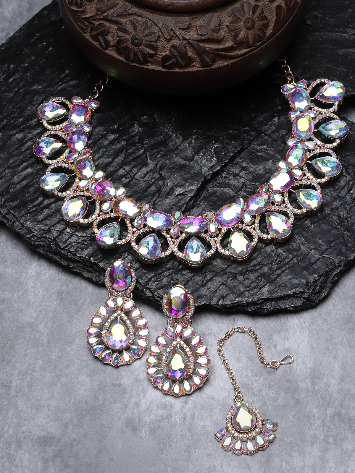 Sukkhi Comely Rose Gold Plated Rainbow Stones Collar Bone Necklace Set With Earring And Maangtika | Jewellery Set For Women (NS104992)