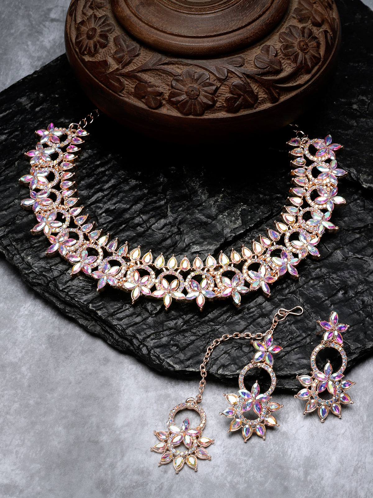 Sukkhi Detailed Rose Gold Plated Stone Floral Collar Bone Necklace Set With Earring And Maangtika | Jewellery Set For Women (NS105490)