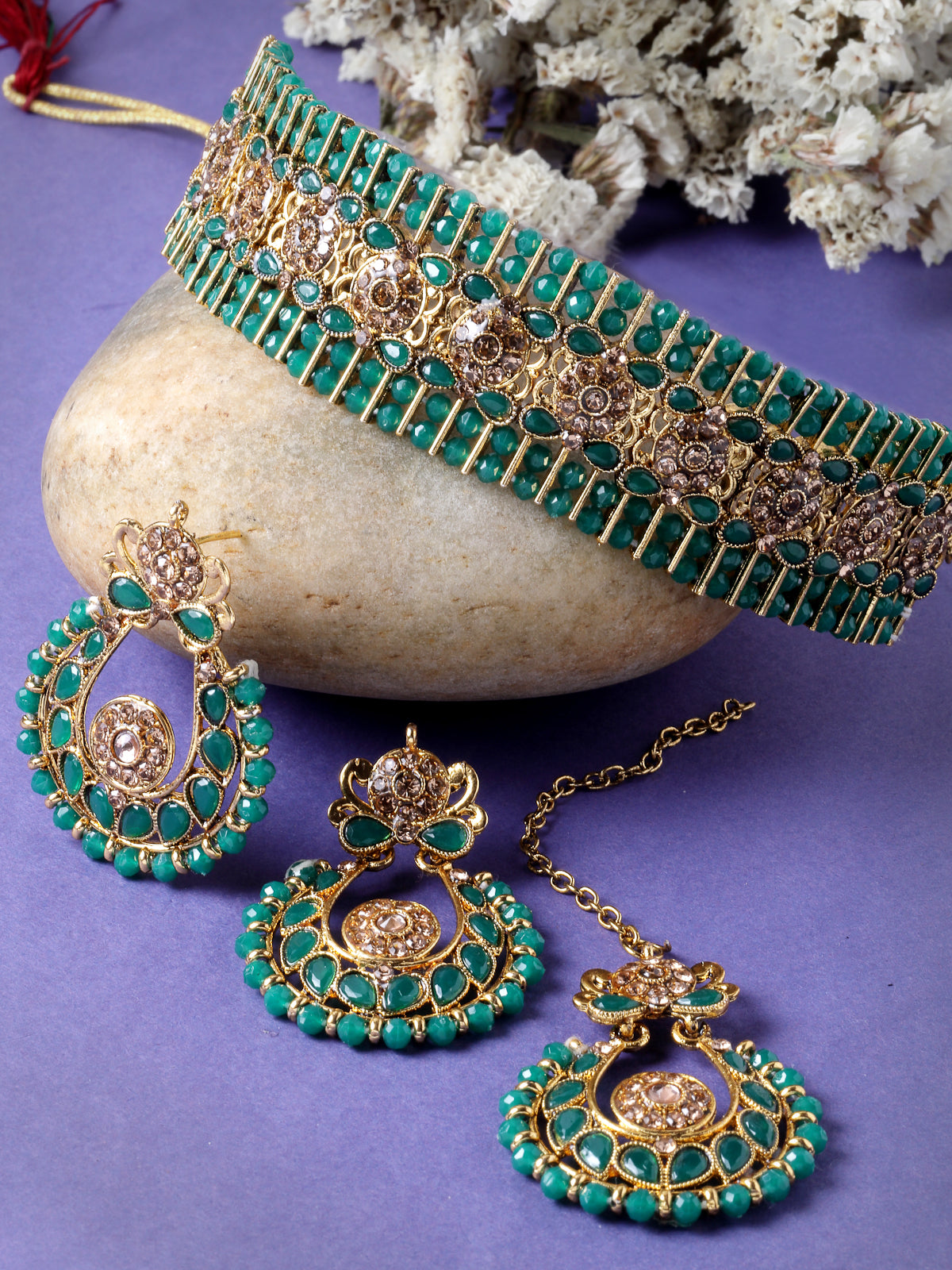 Sukkhi Indian Ethnic Gold Plated Green Kundan & Beads Choker Necklace Set With Earring And Maangtika | Jewellery Set For Women (NS105492)