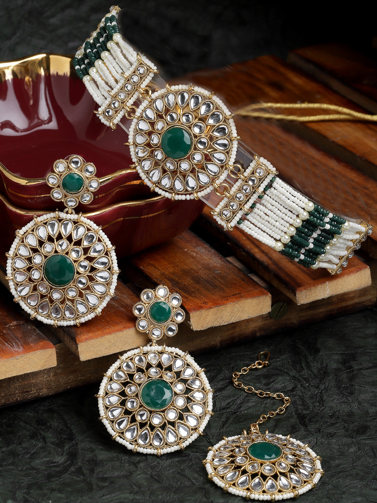 Sukkhi Decorative Round Shaped Green Kundan & Beads Choker Necklace Set With Earring And Maangtika | Jewellery Set For Women (NS105500)