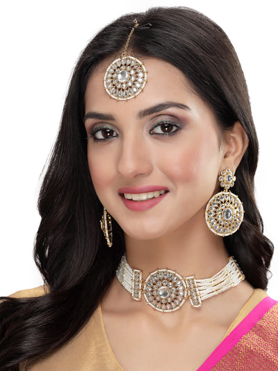 Sukkhi Decorative Round Shaped White Kundan & Beads Choker Necklace Set With Earring And Maangtika | Jewellery Set For Women (NS105502)