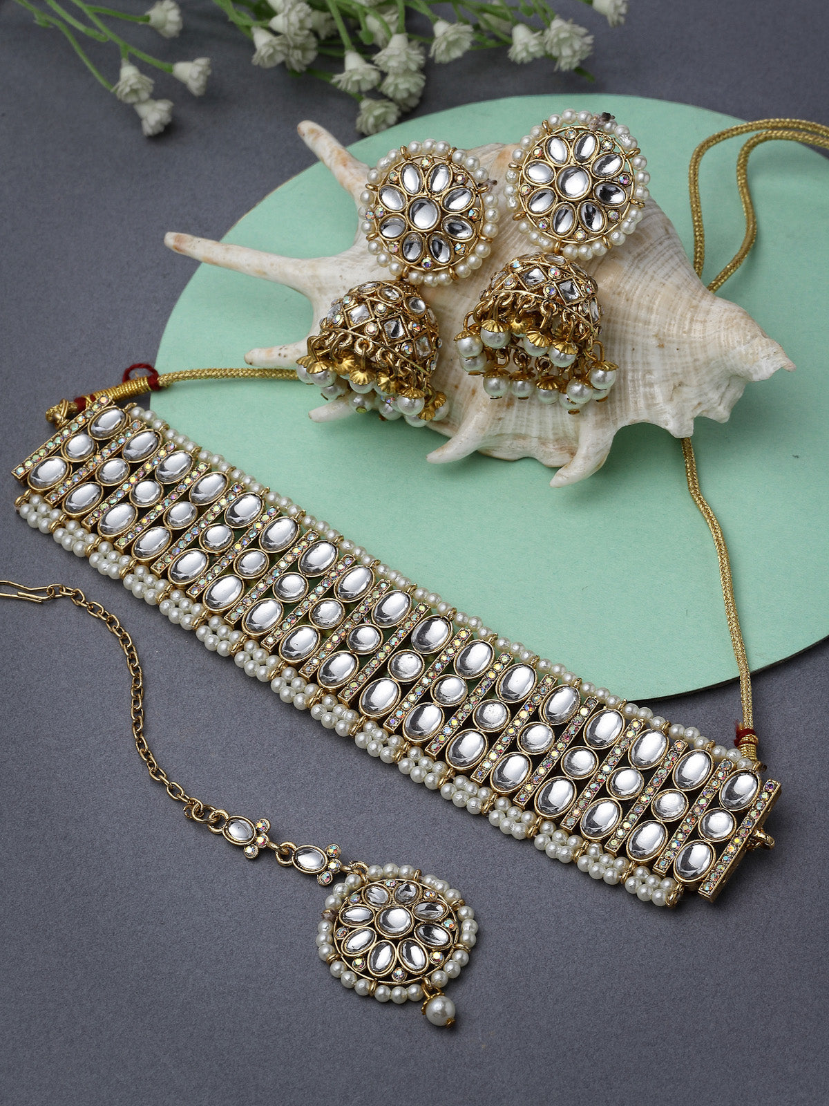 Sukkhi Sporty Gold Plated White Kundan & Beads Choker Necklace Set With Jhumki Earring And Maangtika | Jewellery Set For Women (NS105521)