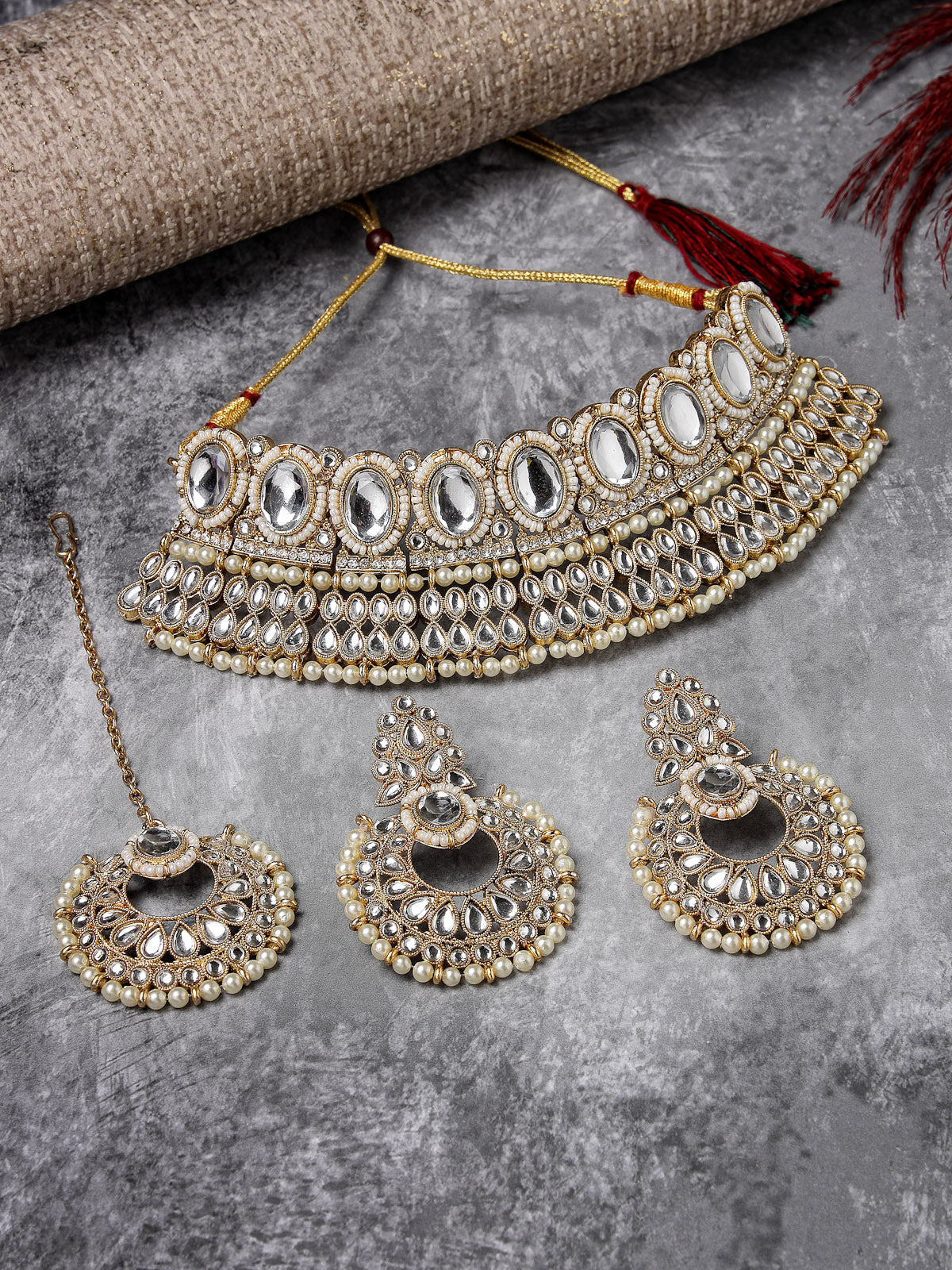 Sukkhi Delightful Trendy Gold Plated White Kundan & Beads Choker Necklace Set With Earring And Maangtika | Jewellery Set For Women (NS105576)