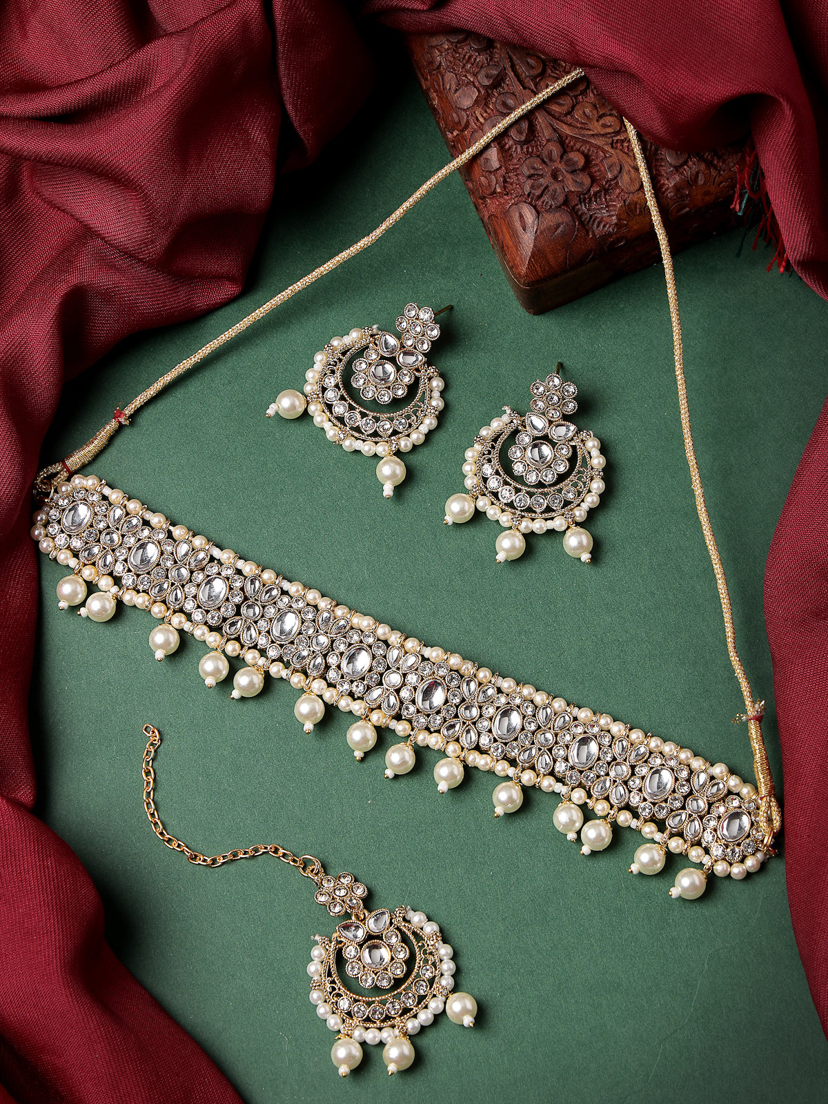 Sukkhi Pretty Traditional Style Gold Plated White Kundan & Beads Choker Necklace Set With Earring And Maangtika | Jewellery Set For Women (NS105582)