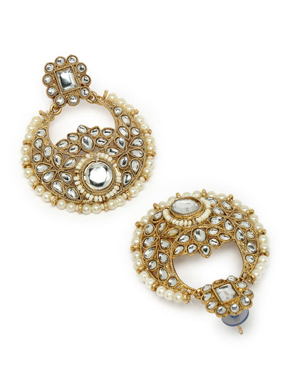 Sukkhi Fashion-Forward Gold Plated White Kundan & Beads Choker Necklace Set With Earring And Maangtika | Jewellery Set For Women (NS105627)