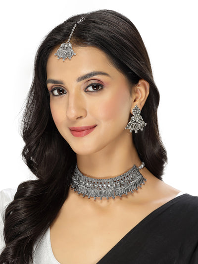 Sukkhi Eye-Catchy Oxidised Silver Plated Choker Necklace Set With Earring | Mangtikka Set For Women (NS105642)