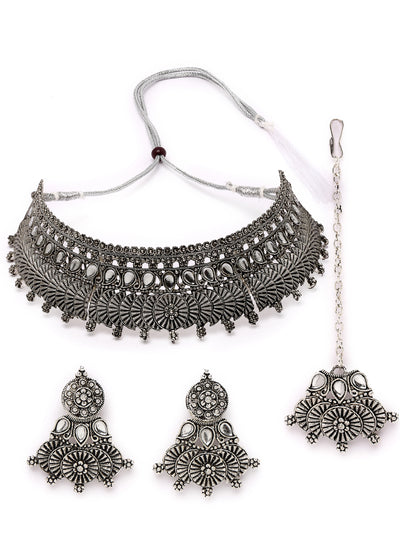 Sukkhi Eye-Catchy Oxidised Silver Plated Choker Necklace Set With Earring | Mangtikka Set For Women (NS105642)