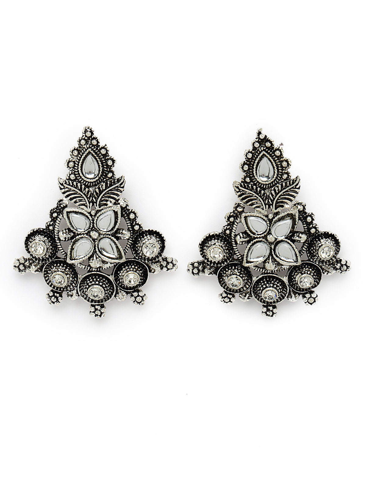 Sukkhi Eye-Catchy Oxidised Silver Plated Choker Necklace Set With Earring | Mangtikka Set For Women (NS105643)