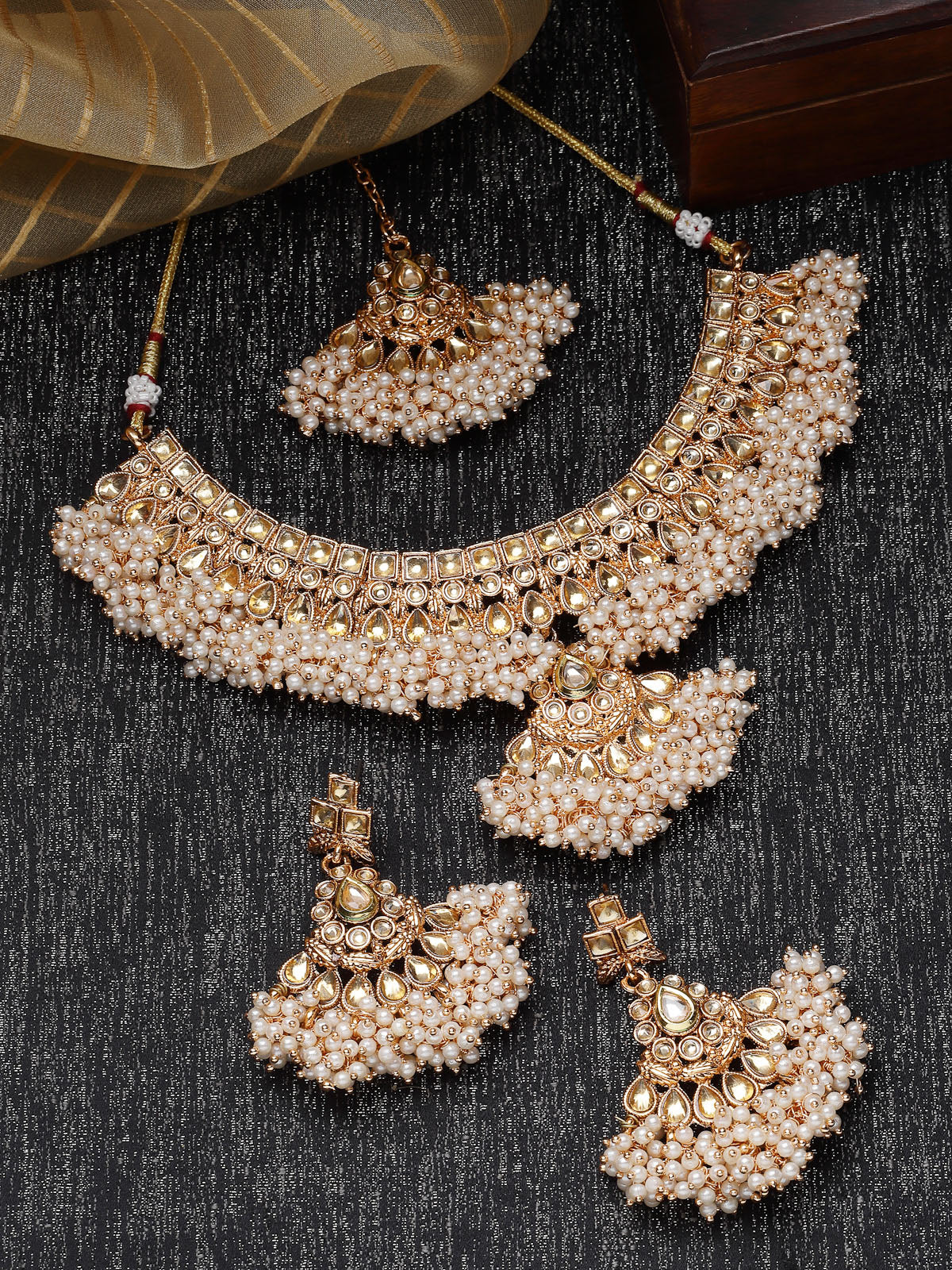 Sukkhi Ethnic Gold Plated Gold Kundan & Beads Copper Collar Bone Necklace Set With Earring And Maangtika | Jewellery Set For Women (NS105720)