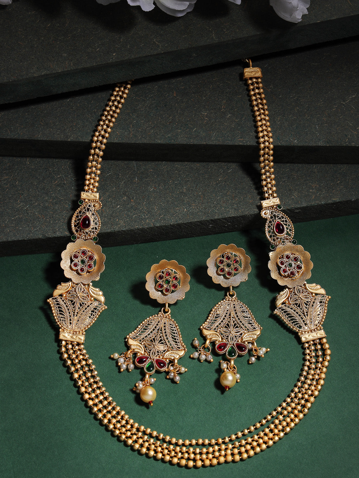 Sukkhi Natural Gold Plated Rani Haar Long Kundan Studded Multistring Necklace Set And Earring | Jewellery Set For Women (NS105728)