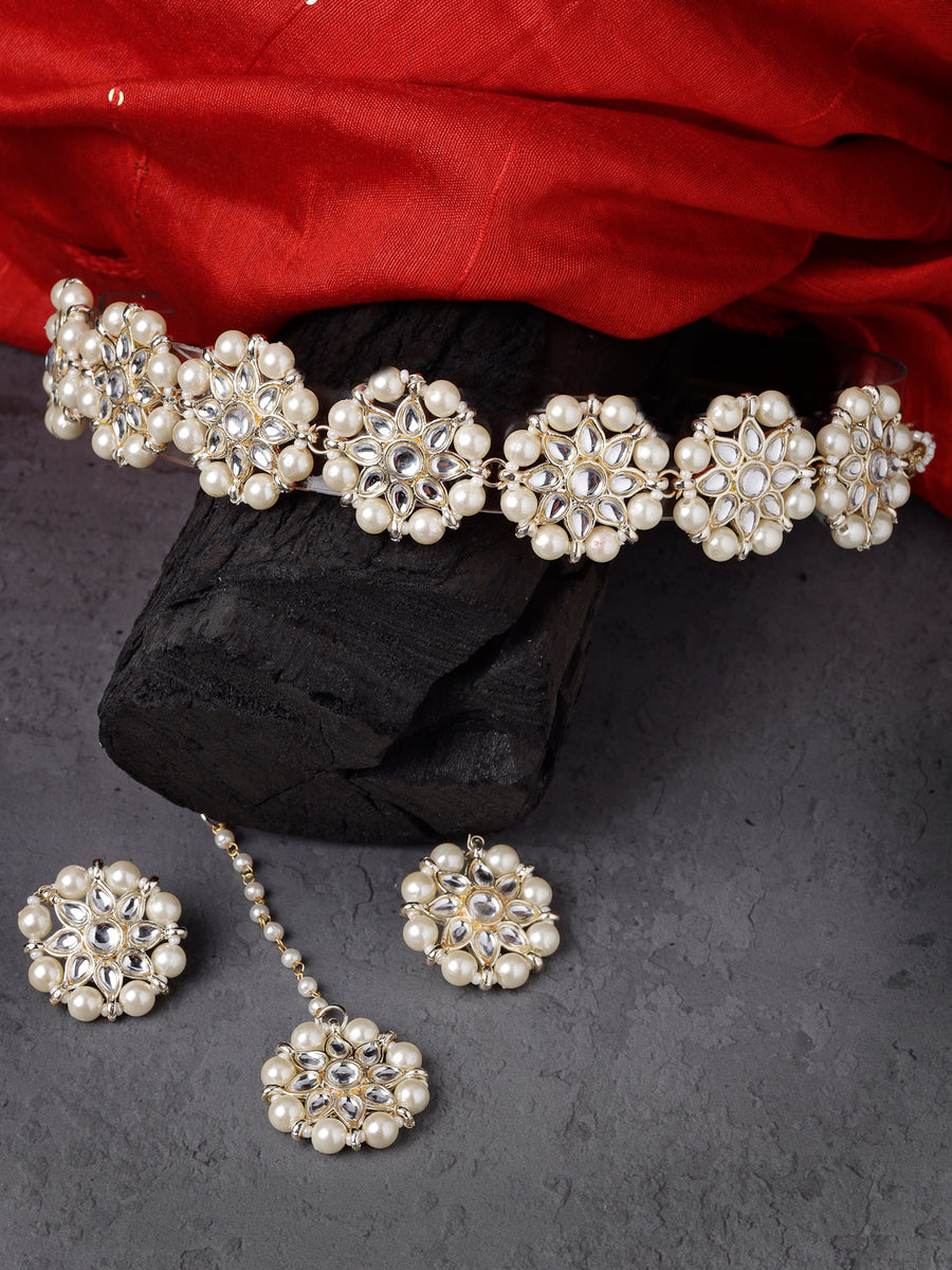 Sukkhi Pretty White Floral Gold Plated White AD Stones with Pearls Studded Choker Necklace Set With Studs Earrings Maangtika| Jewellery Set For Women And Girls|Latest Design|NS105993