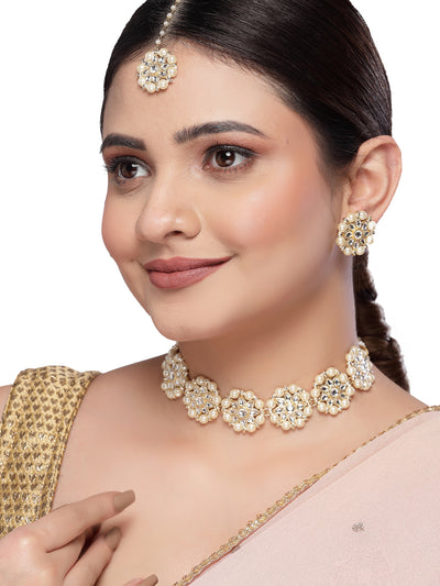 Sukkhi Pretty White Floral Gold Plated White AD Stones with Pearls Studded Choker Necklace Set With Studs Earrings Maangtika| Jewellery Set For Women And Girls|Latest Design|NS105993