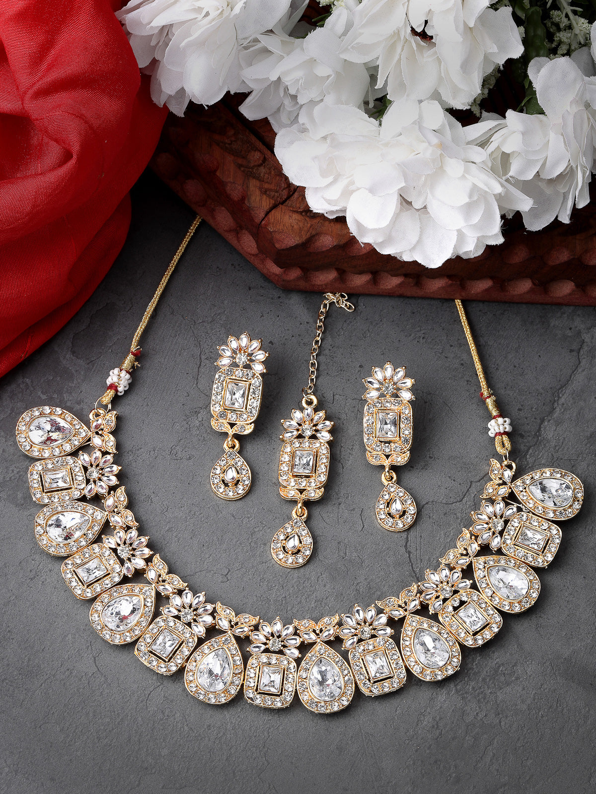 Sukkhi New Ethnic Fashionable Gold Plated White AD Stones Studded Drop with Squared Shaped Collarbone Necklace Set With Drop Earrings Maangtika|Jewellery Set For Women And Girls|Latest Design|NS105996