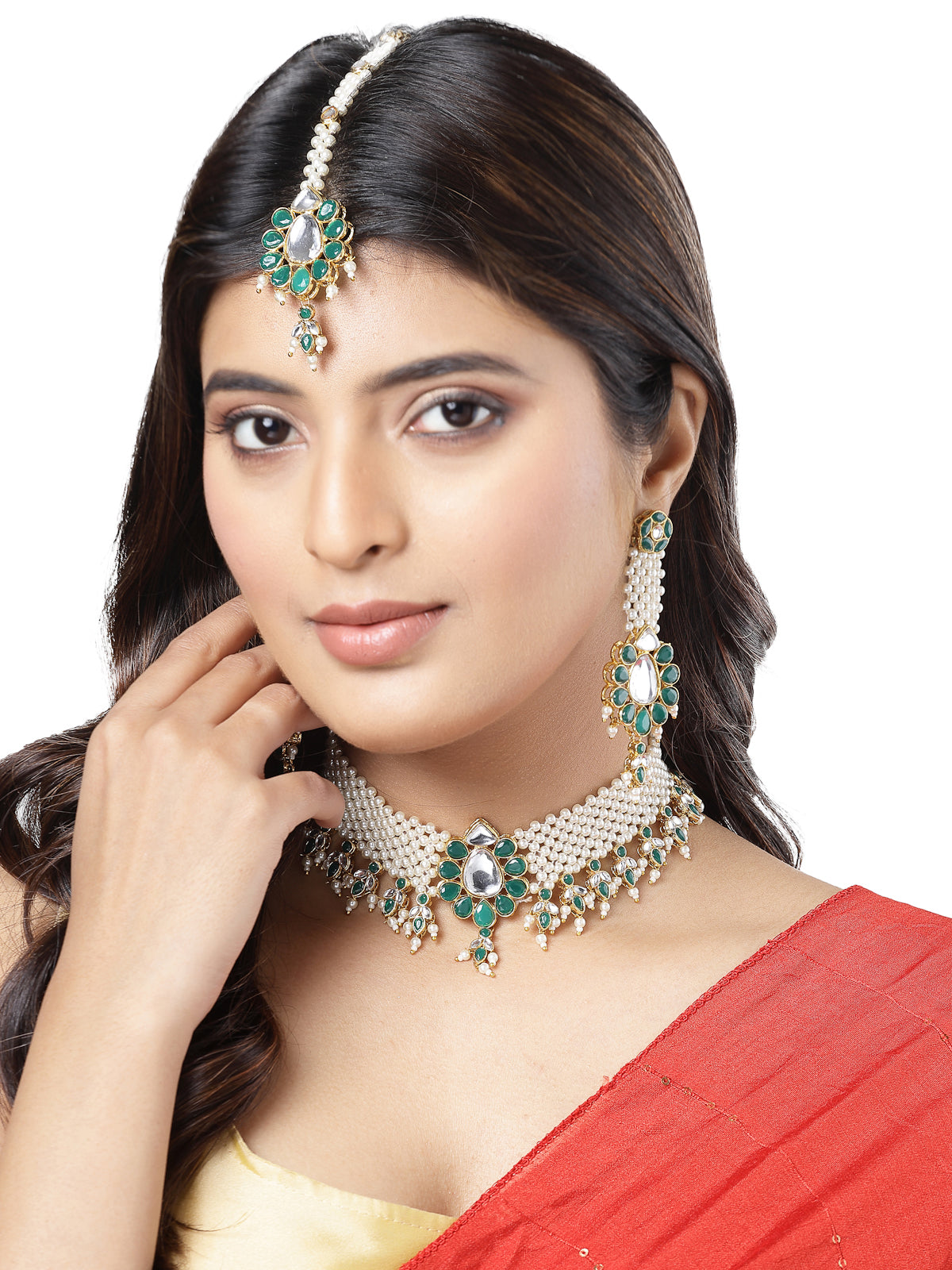 Sukkhi Eye-Catchy Gold Tone White Pearls Green Choker Necklace Set with Long Danger Earrings & Maangtikka Jewellery Set For Women|Set of 1|NS106044