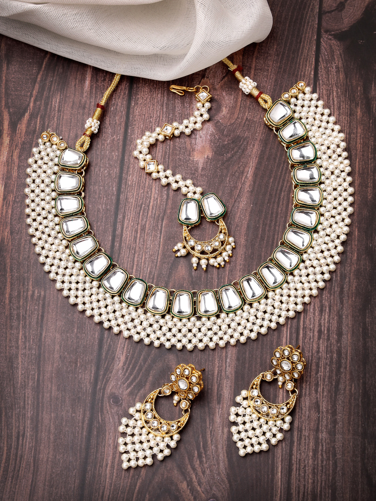 Sukkhi Glamorous Gold Tone Pearls with Crystals Stones Studded & Meenakari Work White Choker Necklace Set with Dangler Earrings & Maangtikka Jewellery Set For Women & Girls|Set of 1|NS106045