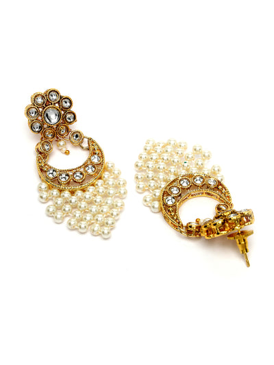 Sukkhi Glamorous Gold Tone Pearls with Crystals Stones Studded & Meenakari Work White Choker Necklace Set with Dangler Earrings & Maangtikka Jewellery Set For Women & Girls|Set of 1|NS106045