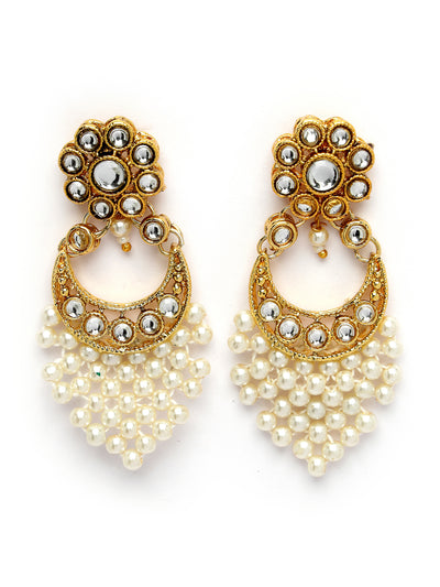 Sukkhi Glamorous Gold Tone Pearls with Crystals Stones Studded & Meenakari Work White Choker Necklace Set with Dangler Earrings & Maangtikka Jewellery Set For Women & Girls|Set of 1|NS106045