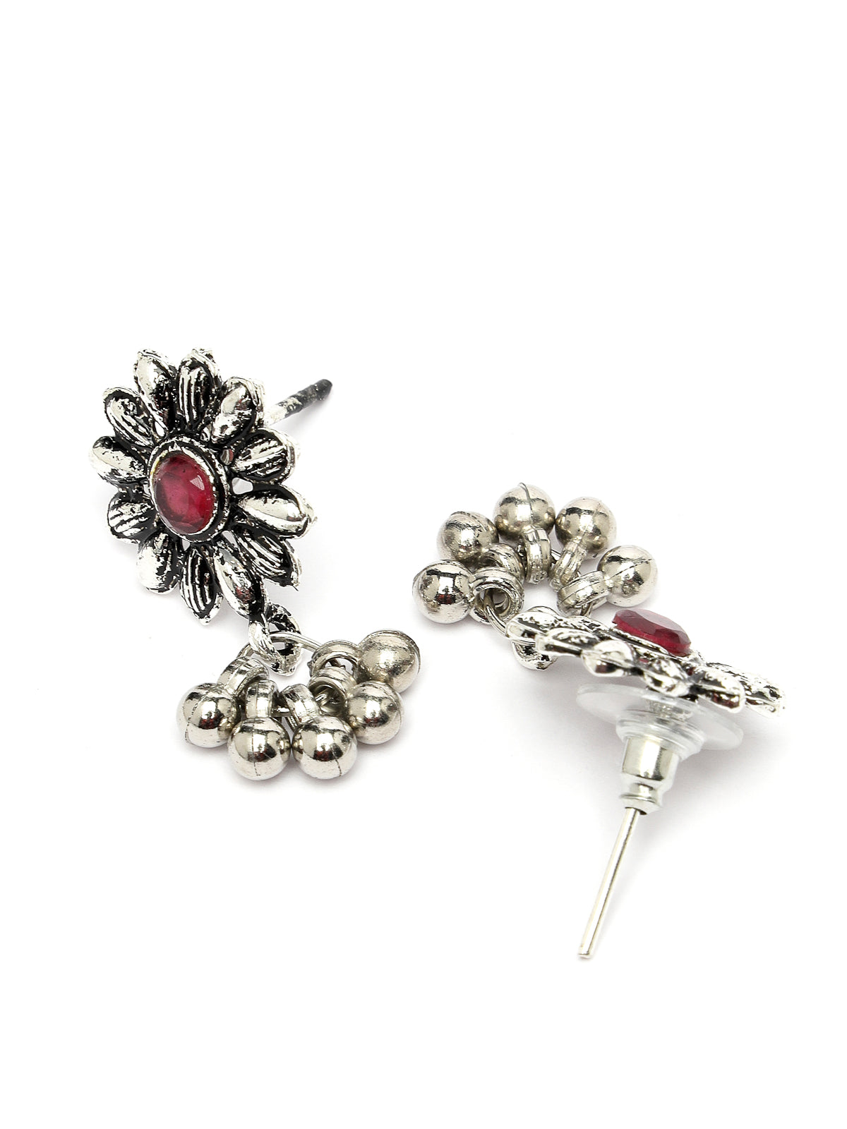 Sukkhi Classical Floral Shaped Oxidised Silver Plated Red & Green AD Stones Choker Necklace with Studs Earring For Women & Girls|Set of 1|NS106052