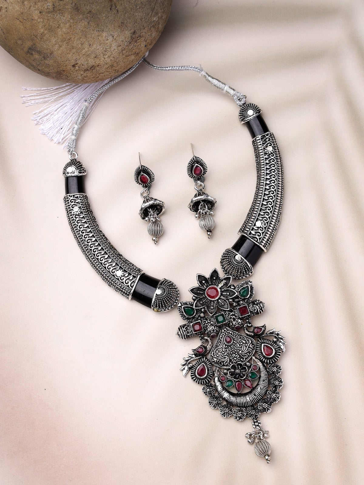 Sukkhi Unique Oxidised Floral Style Silver Plated Black Choker Hasli Necklace Set with Jhumki/Jhumka Earring Jewellery Set For Women & Girls|Set of 1|NS106053
