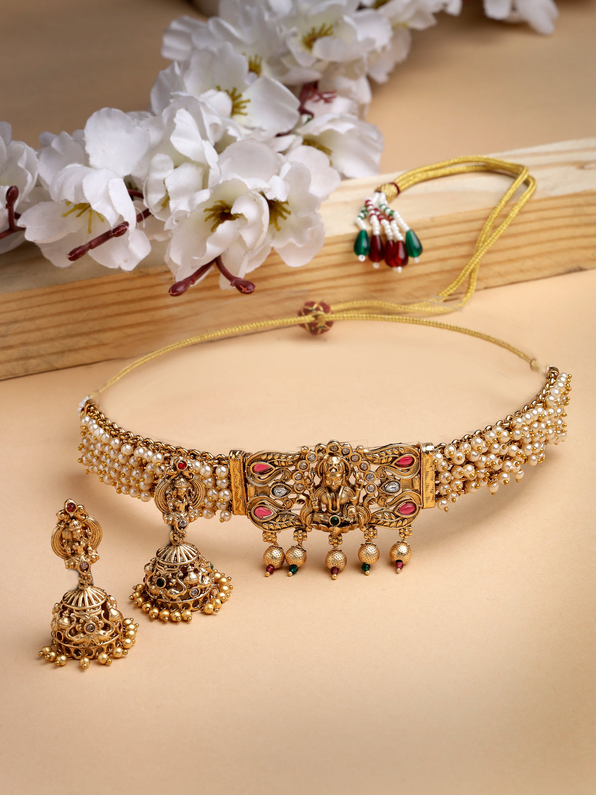 Sukkhi Classic Traditional Gold Plated with off White Pearls Temple Choker Necklace Set with Jhumka/Jhumki Earrings Jewellery Set For Women||NS106078