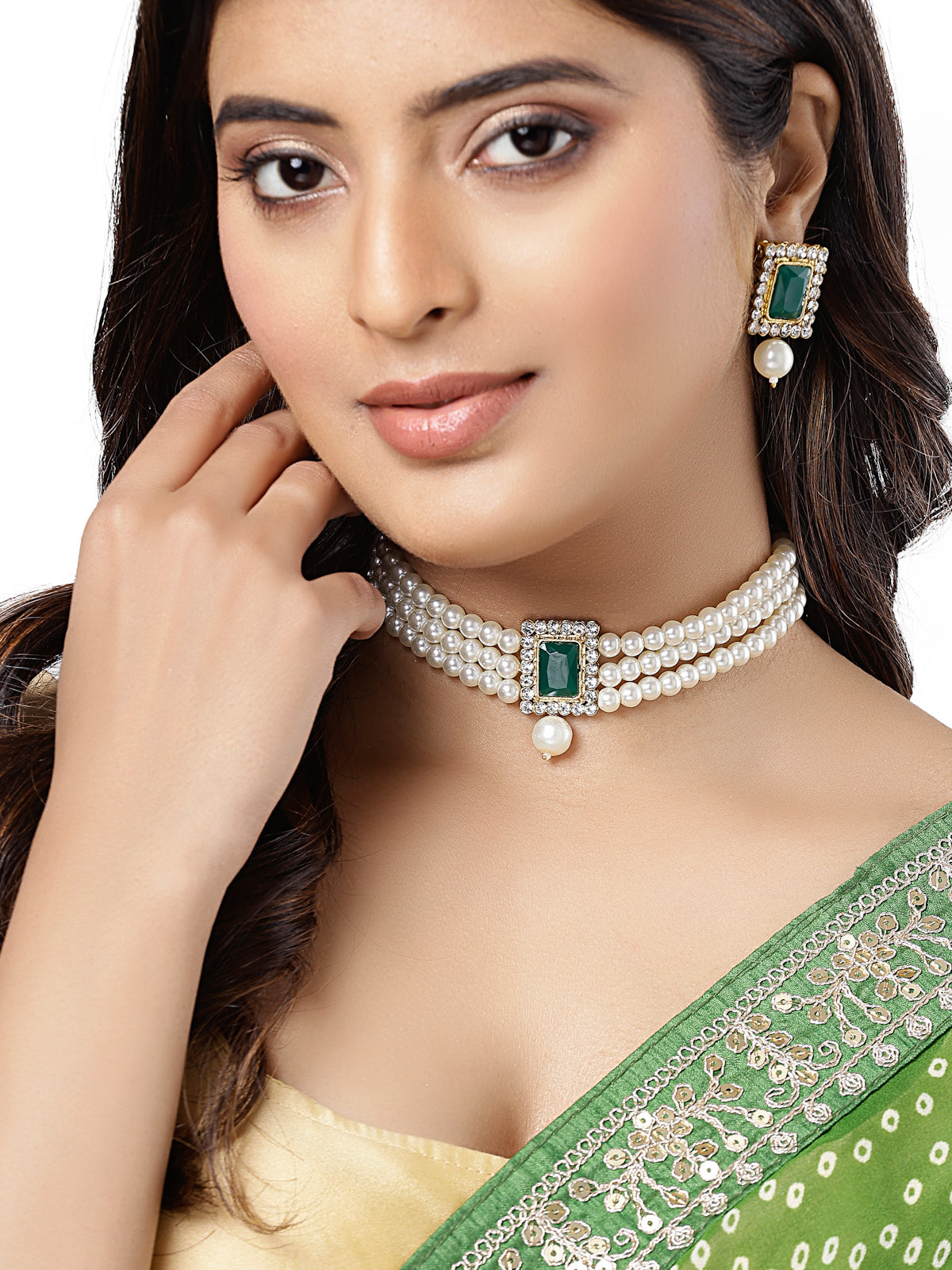 Sukkhi Gold Plated Indian Traditional Crystal Pearl Beaded Choker Necklace Set with Drop Earring Jewellery Set For Women & Girls|Set of 1|NS106104
