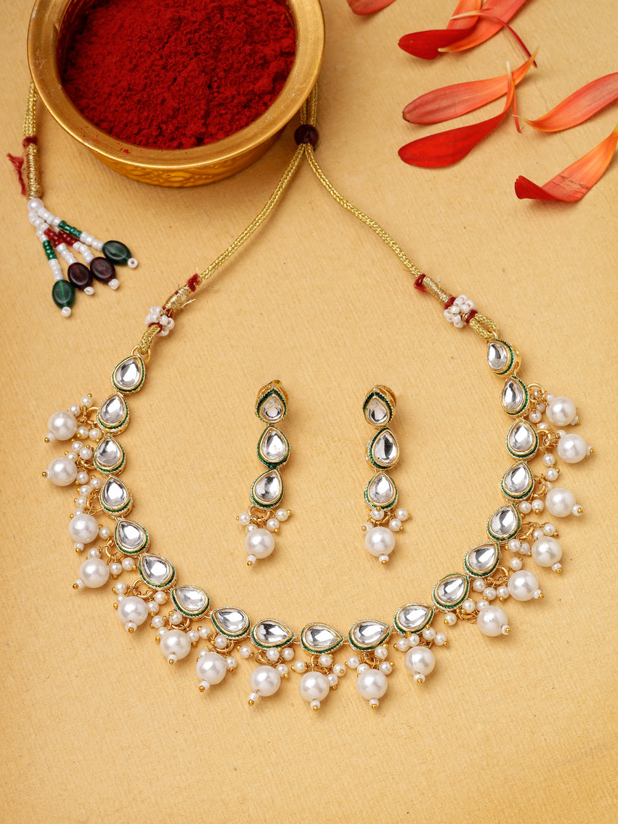 Sukkhi Elegant Gold Plated White Pearls & Kundan Studded Choker Necklace Set with Dangle Drop Earrings Jewellery Set For Women & Girls|Set of 1|NS106110