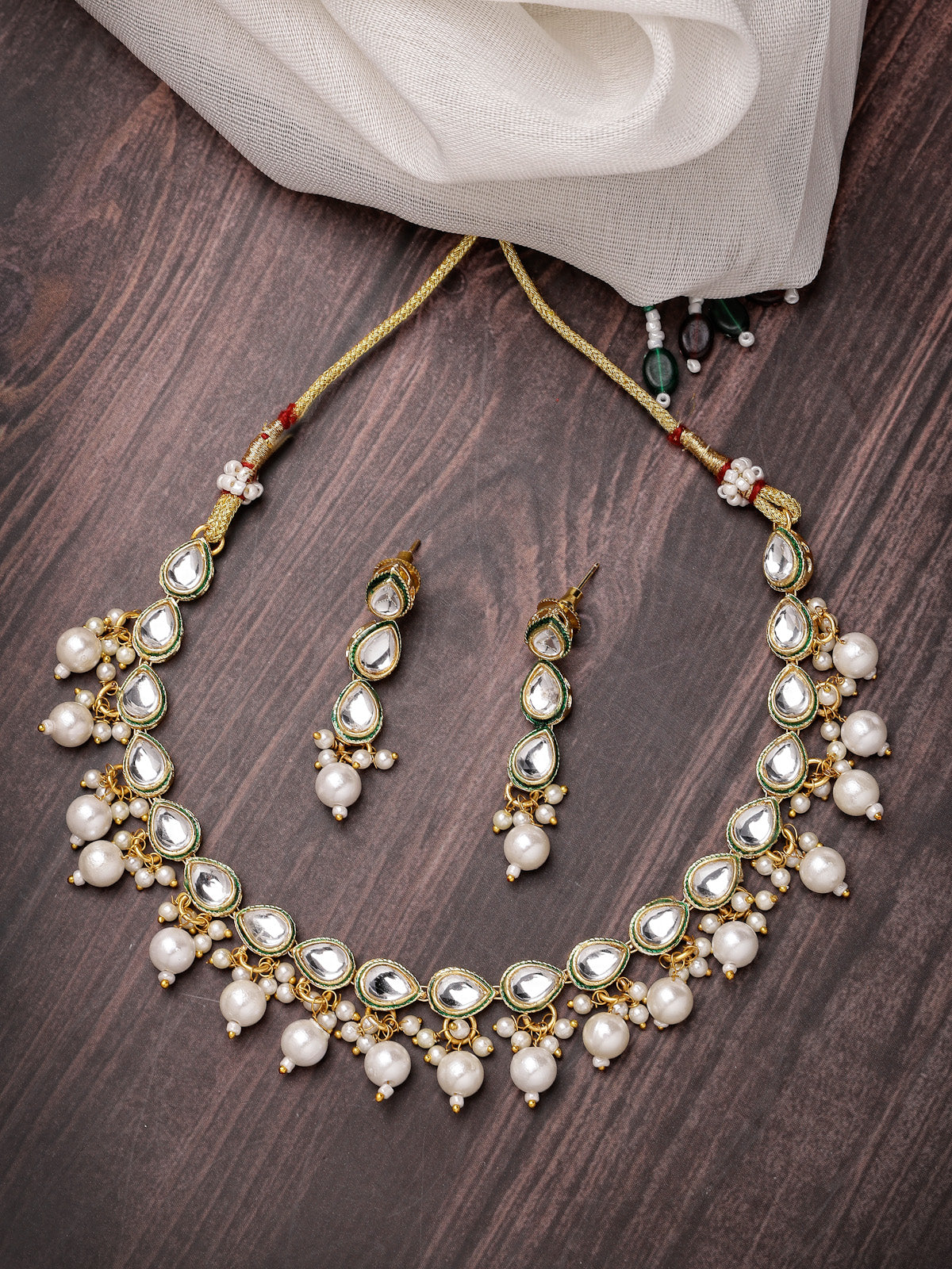 Sukkhi Elegant Gold Plated White Pearls & Kundan Studded Choker Necklace Set with Dangle Drop Earrings Jewellery Set For Women & Girls|Set of 1|NS106110