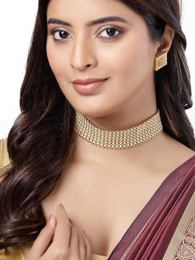 Sukkhi Attractive Gold Plated white Pearls Choker Necklace Set with Studs Earrings Jewellery Set For Women & Girls|Set of 1|NS106122