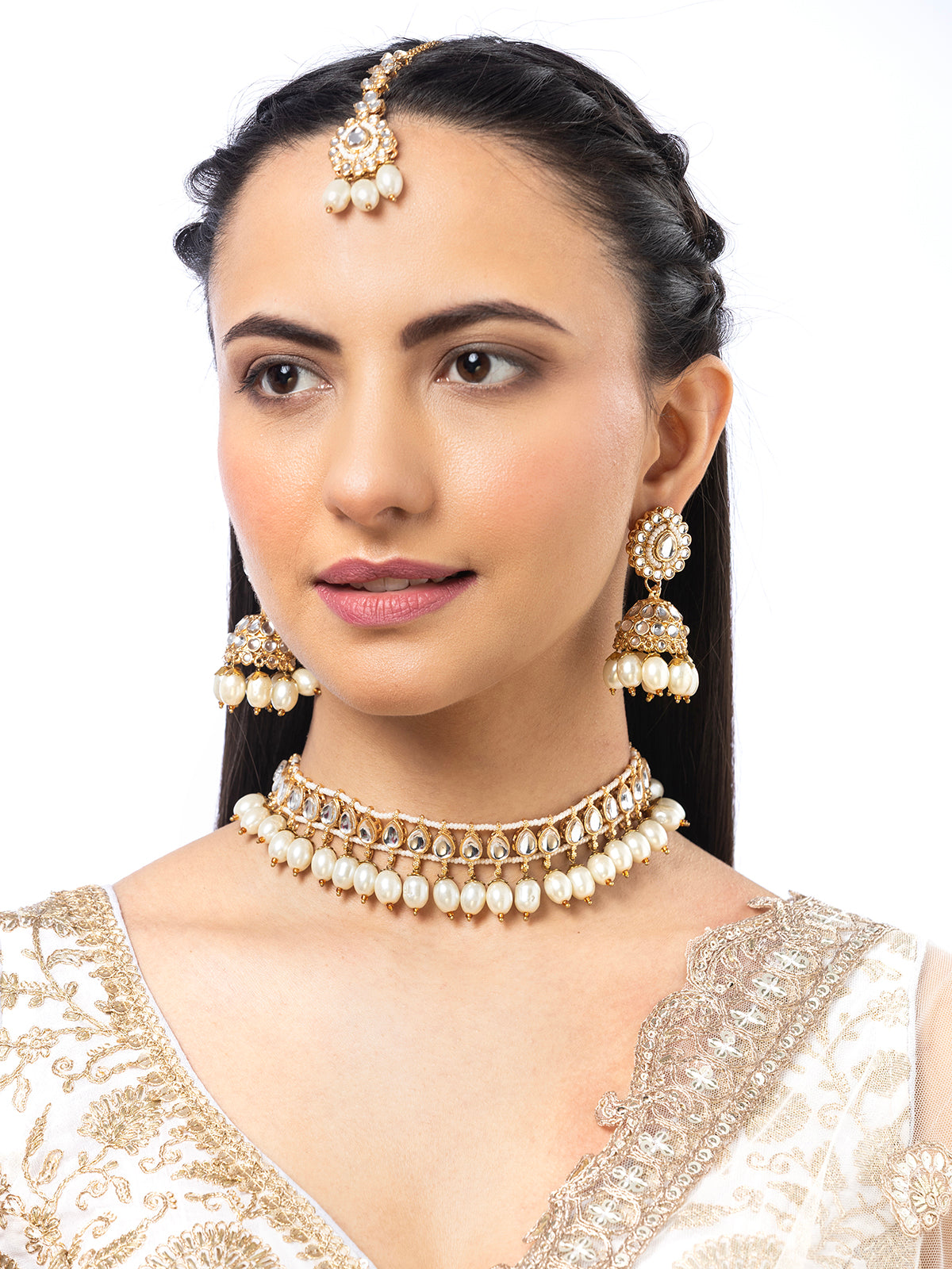 Sukkhi Traditional Kundan Studded Gold Plated White Peals Choker Necklace Set with Jhumka\Jhumki Earring & Mangtikka Jewellery for Women|NS106971