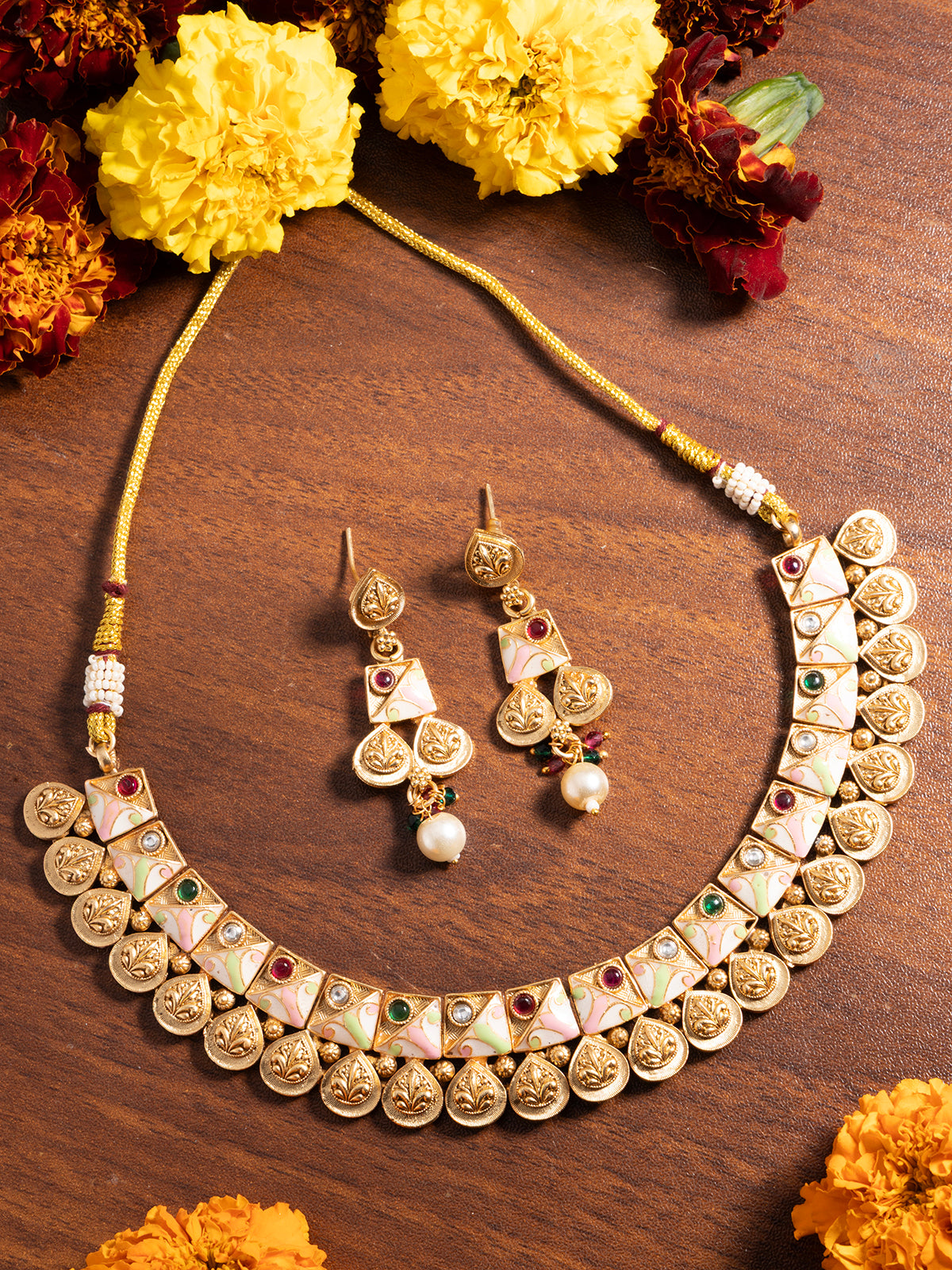 Sukkhi Trendy Fashionable Gold Plated Meenakari Work Red Green Stone Studded Choker Necklace With Dangle Earring Jewellery for Women|NS106978