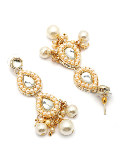 Sukkhi Good Looking Stylish Kundan & Pearls Studded White Choker Necklace with Drop Earring Maangtikka Jewellery Set For Women & Girls|Suited for All Festive Occasions|NS107361