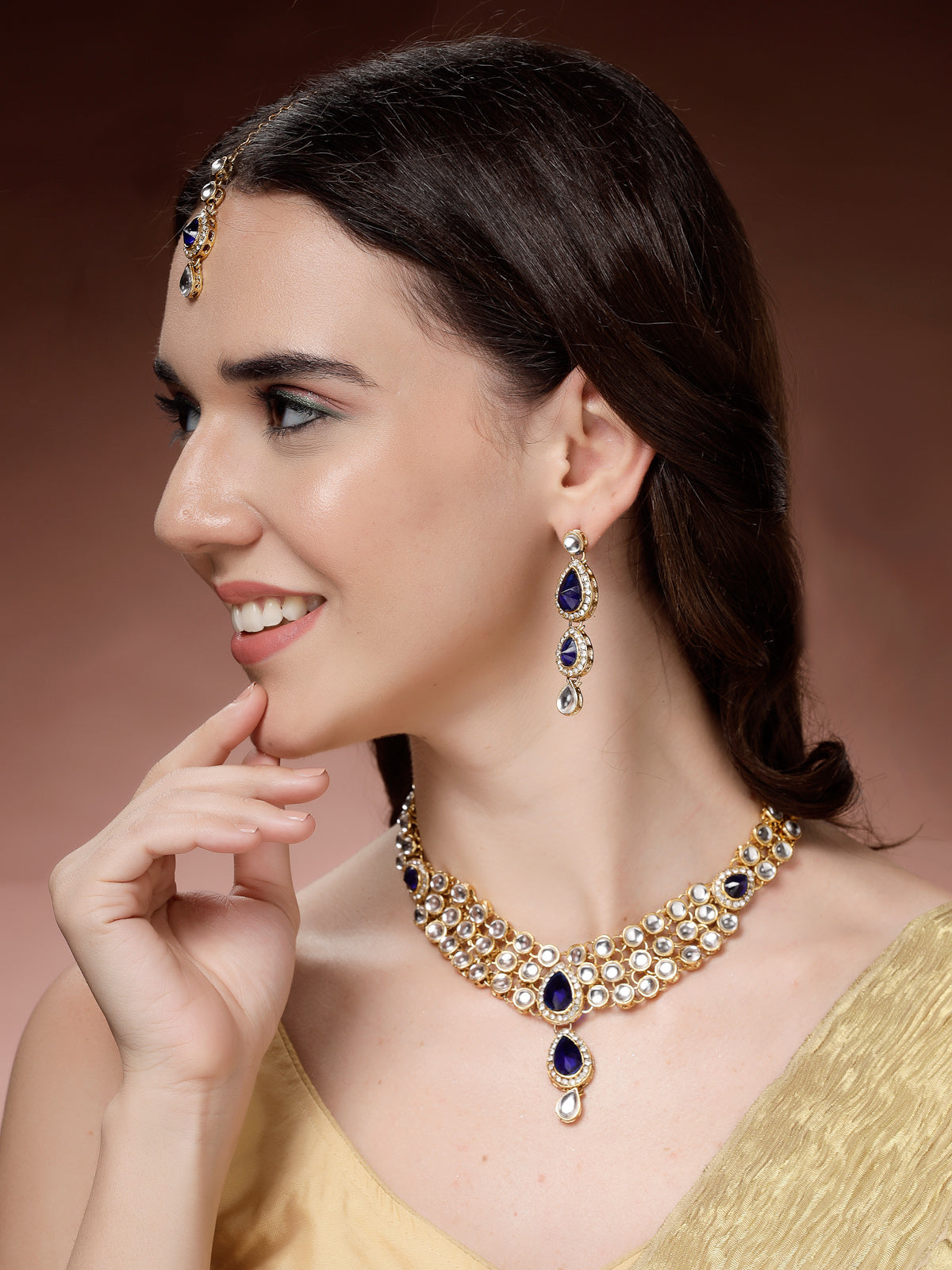Sukkhi Elegant Stylish Gold Plated Kundan Studded Blue Choker Necklace with Drop Earring Maangtikka Jewellery Set for Women & Girls|NS107370