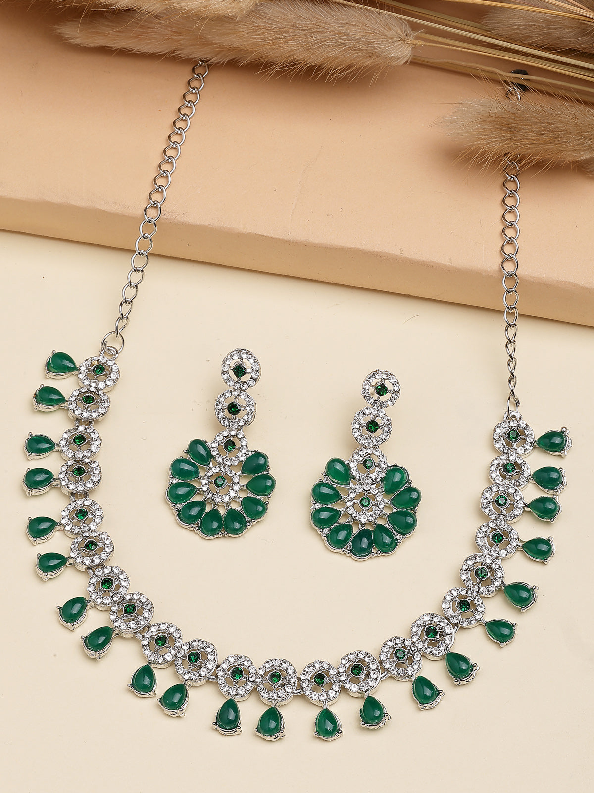 Sukkhi Elegant Fashion Design Kundan & American Diamond Studded Choker Necklace with Dangle Earrings Jewellery For Women & Girls