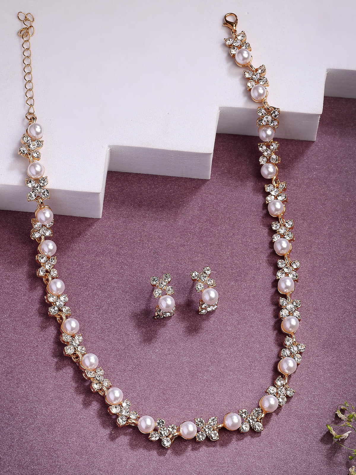 Sukkhi All-Season Stylish Design Gold Plated Faux Pearls Studded White Choker Necklace with Studs Earring Jewellery Set For Women & Girls|NS107382