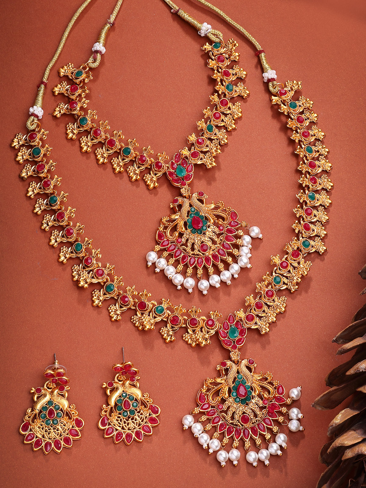 Sukkhi Indian Traditional Stylish Gold Plated with Peacock Design Choker Necklace Set with Dangle Earrings Jewellery for Women & Girls|Jewellery for Party, Wedding, and Festive Occasions for Women|NS107553