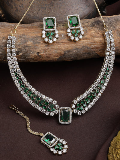Sukkhi Wedding Collection Gold Plated Cubic Zirconia Studded Brass Emerald Green Collar Necklace & Studs Earring & Maangtikka Jewellery Set for Women|Latest Stylish Gifts for All Occasions|NS115982
