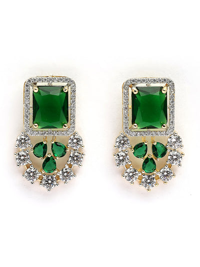 Sukkhi Wedding Collection Gold Plated Cubic Zirconia Studded Brass Emerald Green Collar Necklace & Studs Earring & Maangtikka Jewellery Set for Women|Latest Stylish Gifts for All Occasions|NS115982