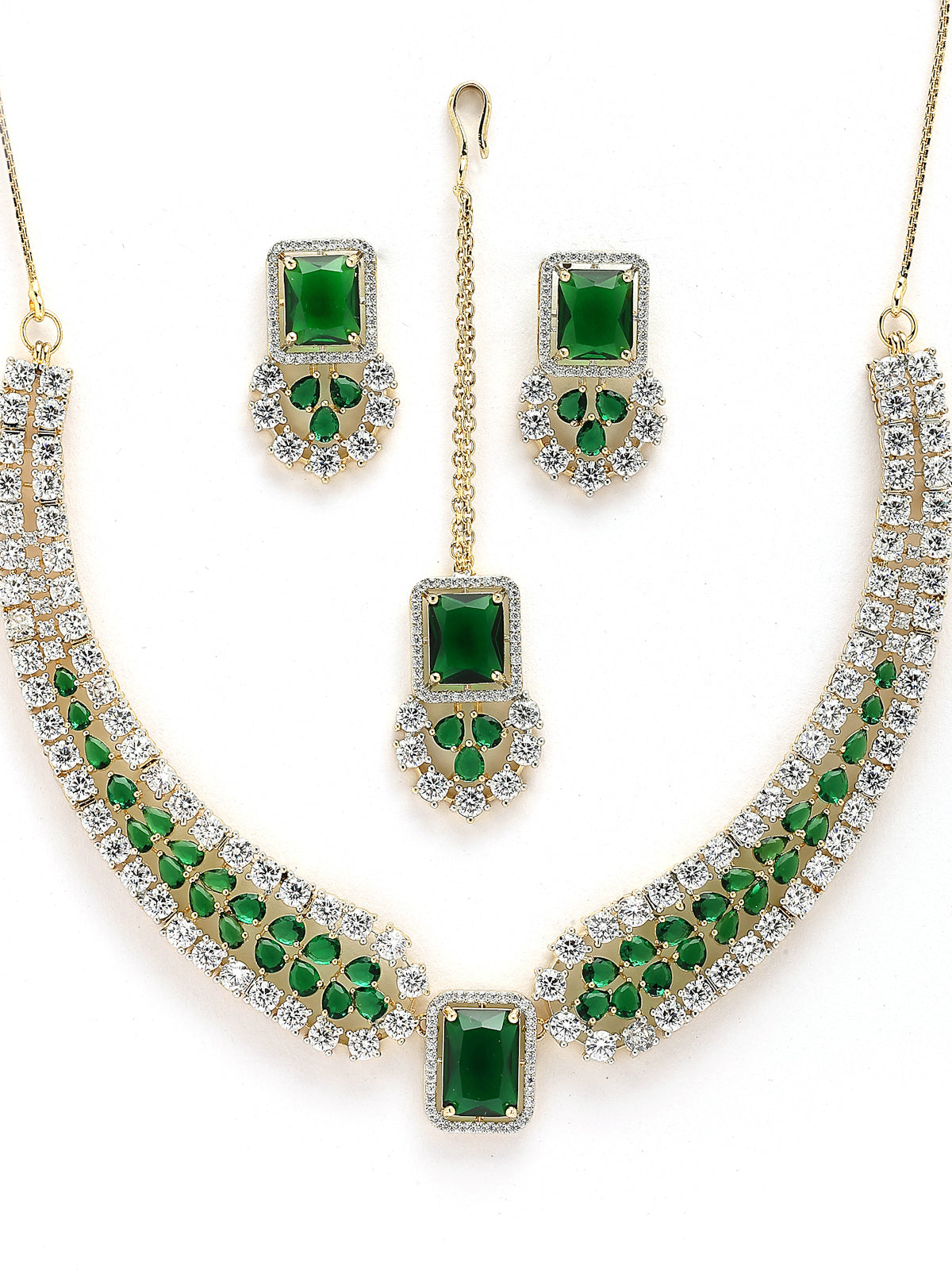Sukkhi Wedding Collection Gold Plated Cubic Zirconia Studded Brass Emerald Green Collar Necklace & Studs Earring & Maangtikka Jewellery Set for Women|Latest Stylish Gifts for All Occasions|NS115982