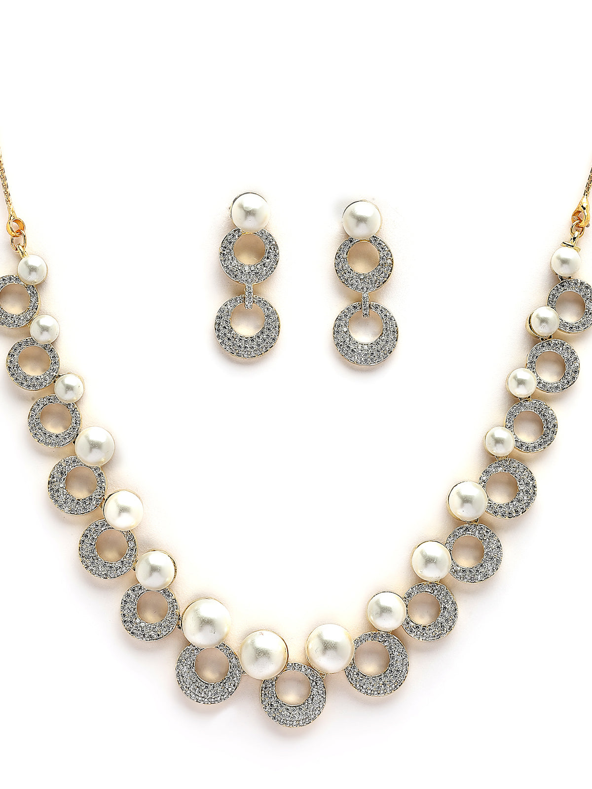 Sukkhi Sporty Fashionable Round Shaped Gold Plated with CZ & Pearl Studded Brass White Collar Necklace with Drop Earrings Jewellery Set for Women|Latest Stylish Gifts for All Occasions|NS116022